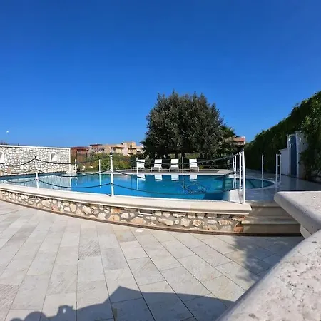 Con Piscina Donna Franca Monopoli