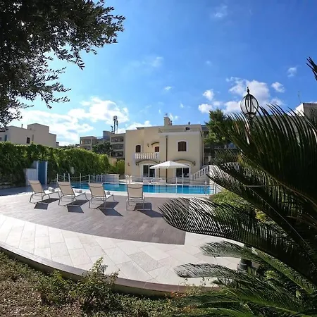 Con Piscina Donna Franca * Monopoli